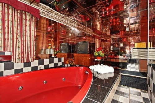 The Regal Inn & Suites image 13