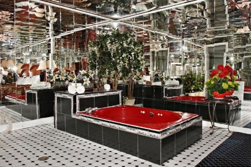 The Regal Inn & Suites image 26